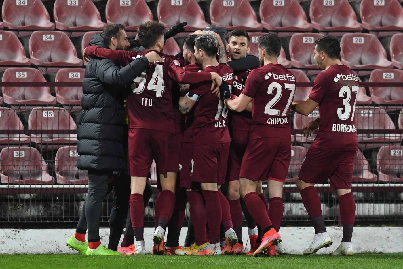 Fotbalistul de la CFR Cluj care lucrează perfect cu Marius Șumudică. „Dan Petrescu și Edi Iordănescu nu au reușit să facă aceste lucruri cu el!”