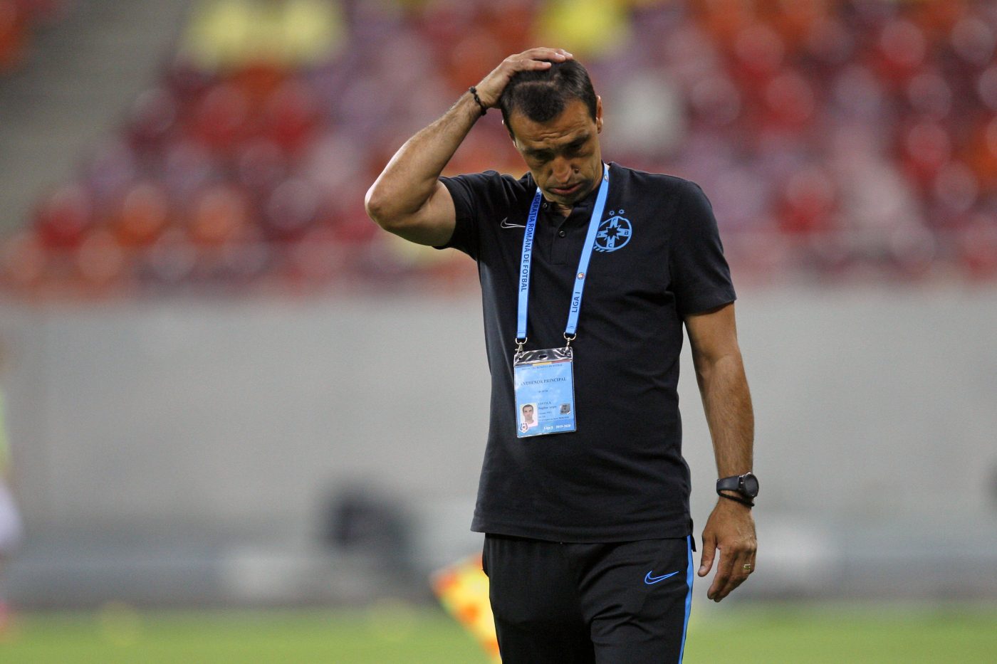 Bogdan Vintilă, țeapă de 1.000 de dolari pe străzile din Napoli. „A fost manevră! Au pus niște sticluțe de apă înăuntru”