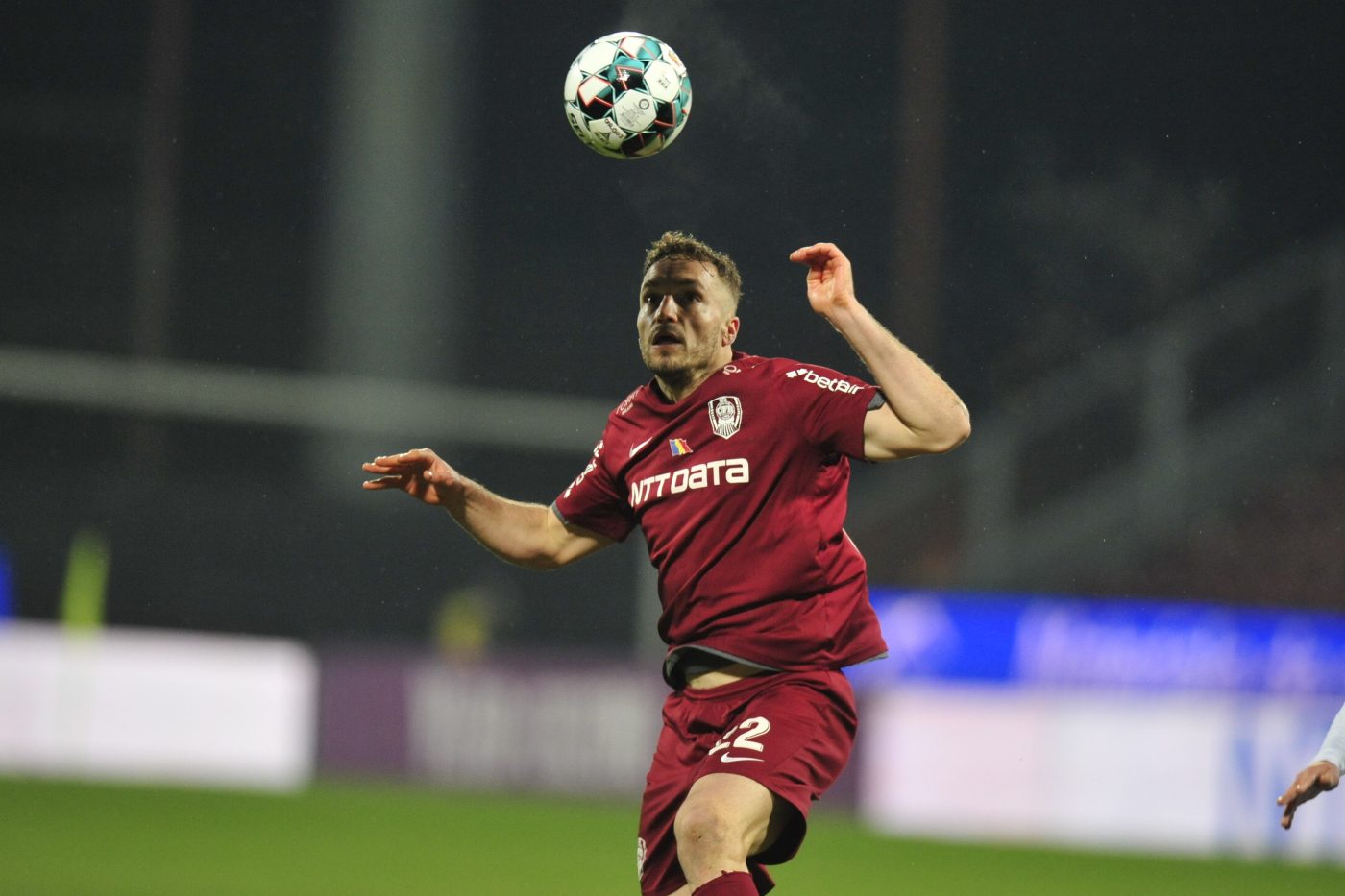 Cutremur la CFR Cluj! Dan Petrescu l-a exclus din lot pe Gabriel Debeljuh. Cum a reacționat atacantul