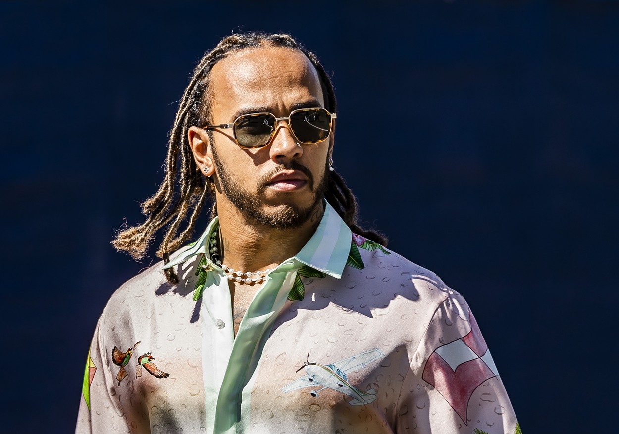 Mercedes a dat lovitura anului! Campionul mondial Lewis Hamilton și-a prelungit contractul | VIDEO