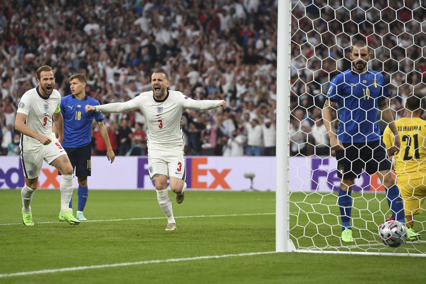 Povestea cutremurătoare a lui Luke Shaw. Eroul naționalei Angliei, la un pas să rămână fără un picior după o accidentare suferită în urmă cu 5 ani