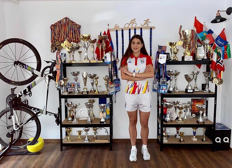 Povestea fabuloasă a Antoanelei Manac, un medic chirurg care iubește la nebunie sportul. De 6 ori campioană națională la triatlon. „De acolo mi-a venit motivația” | GALERIE FOTO