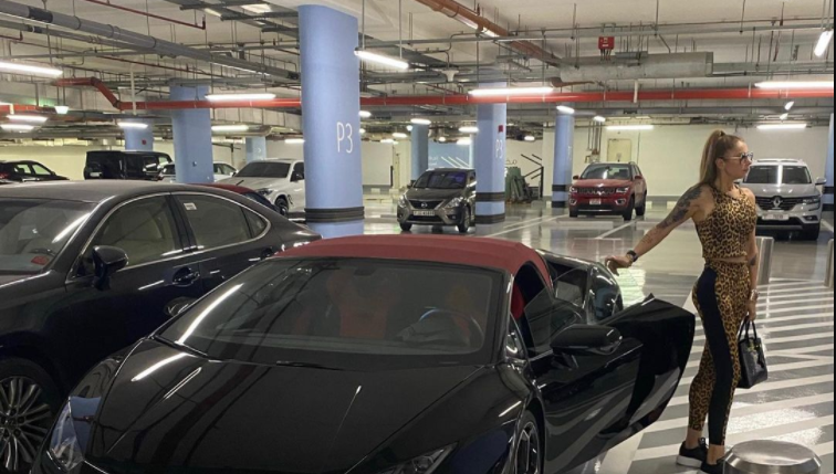 Anamaria Prodan uimește din nou! Apariție de senzație la Dubai: Cum a fost filmată în noul său Lamborghini | VIDEO
