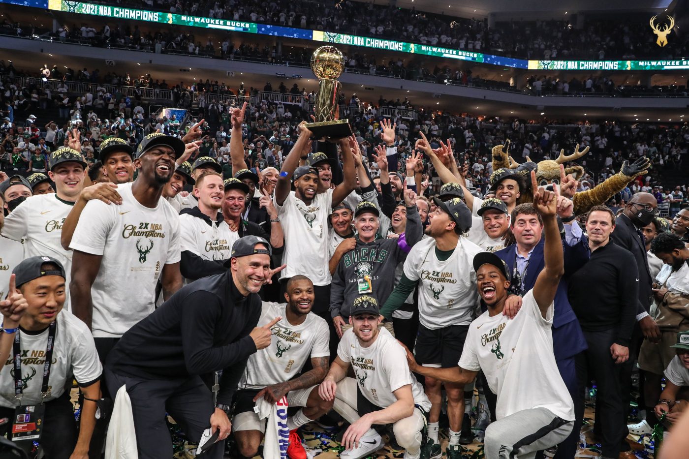 Milwaukee Bucks este noua campioană din NBA, după ce a învins Phoenix Suns cu 4-2. Giannis Antetokoumpo a fost desemnat MVP-ul finalei după un meci 6 fabulos, încheiat cu 50 de puncte