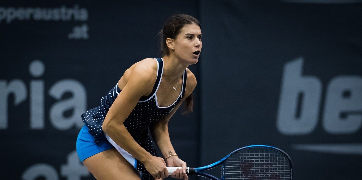 Cum o poate învinge Sorana Cîrstea pe singura parteneră de dublu a lui Roger Federer din ultimii 20 de ani? „Știu la ce să mă aștept” | EXCLUSIV
