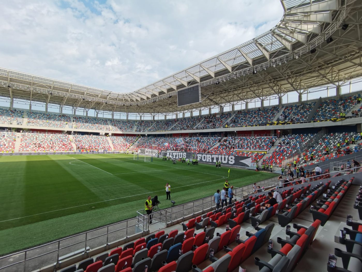 Oficialii CSA Steaua reacționează, după ce Gigi Becali a anunțat că va depune cerere ca FCSB să joace pe stadionul din Ghencea: „E greu să intri într-o discuţie cu ei!”