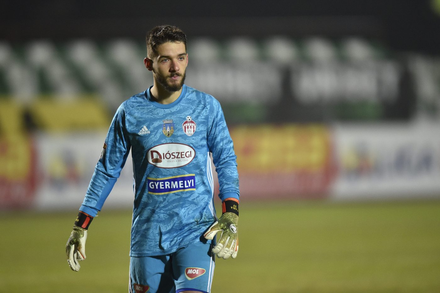 Roland Niczuly, disperat după ce a scos de cinci ori mingea din plasă în meciul cu FCSB: „Am fost foarte, foarte slabi. Am arătat foarte rău”. Cum a comentat Cosmin Matei înfrângerea usturătoare