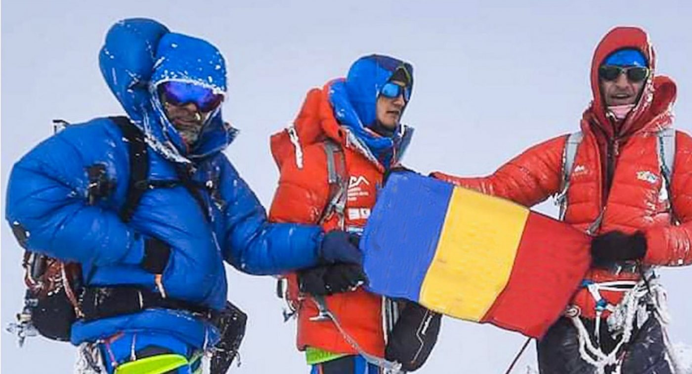 Ce performanță! Răzvan Nedu și Alex Benchea, cei doi sportivi care văd împreună 1%, au ajuns pe Vârful Elbrus