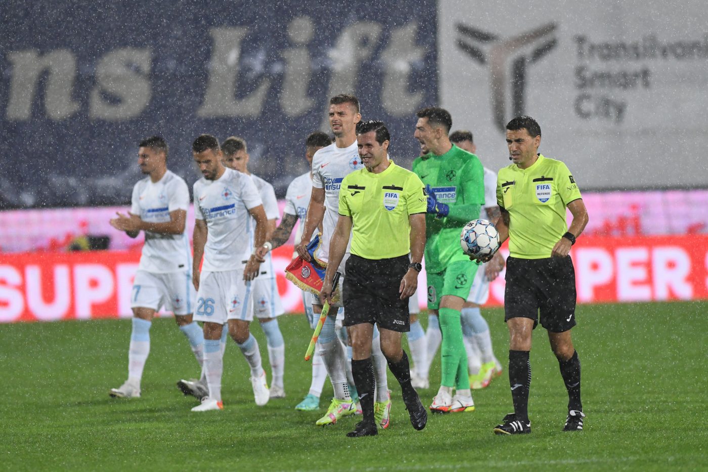 Lotul lui Gigi Becali, criticat dur după CFR Cluj – FCSB 4-1: „A părut un meci între seniori și juniori”