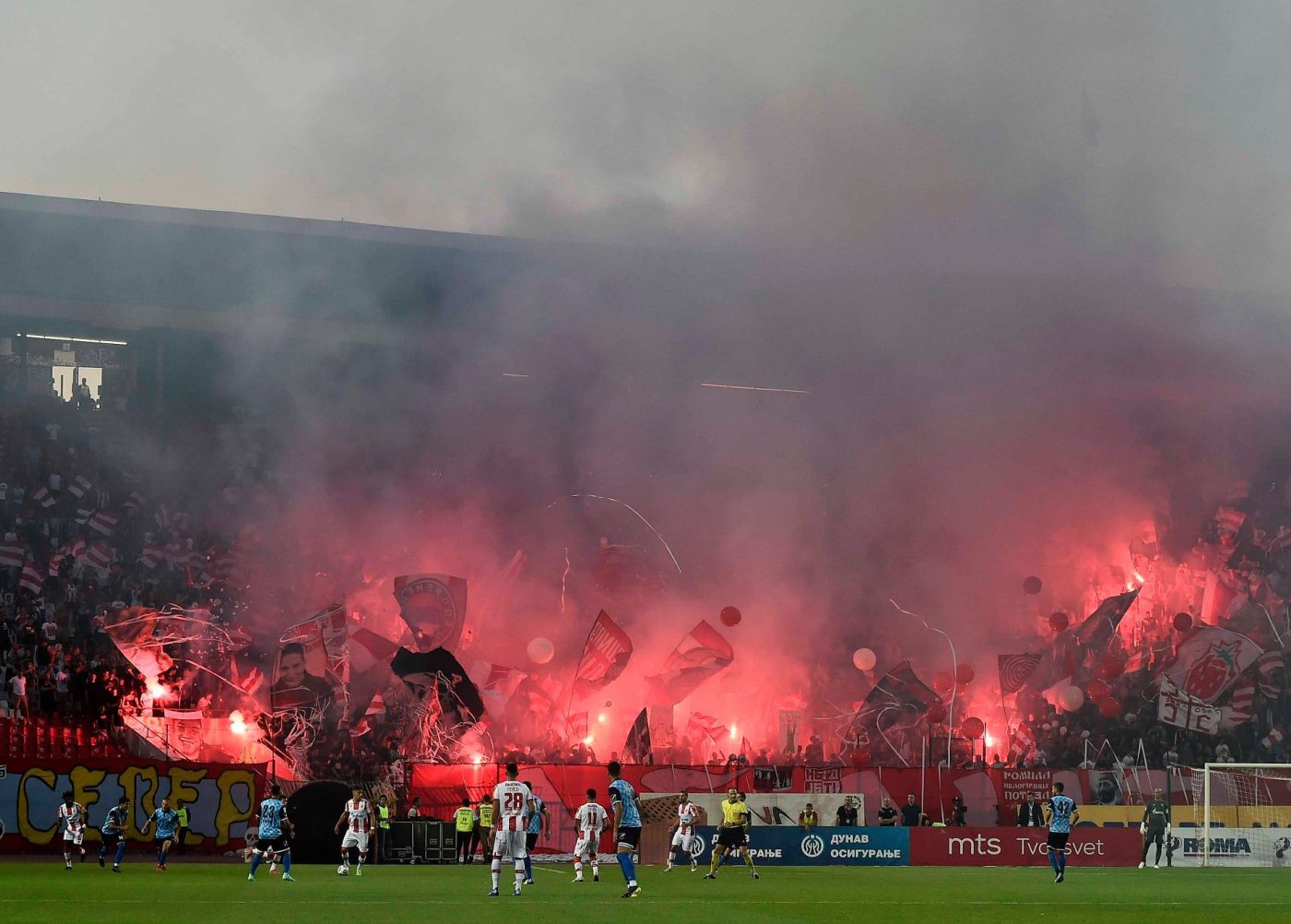 Asta o așteaptă pe campioana României în infernul de la Belgrad! Cum se trăiește un meci pe „Maracana” și marele avantaj pe care îl are Steaua Roșie în dubla cu CFR Cluj | SPECIAL