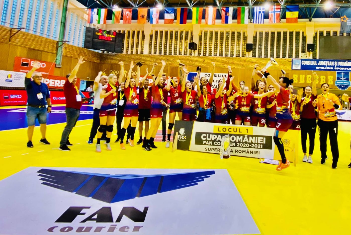 Gloria Buzău a învins CSM București în finala Cupei României la handbal feminin! Surpriză a fost și în finala mică, la HC Zalău – Rapid
