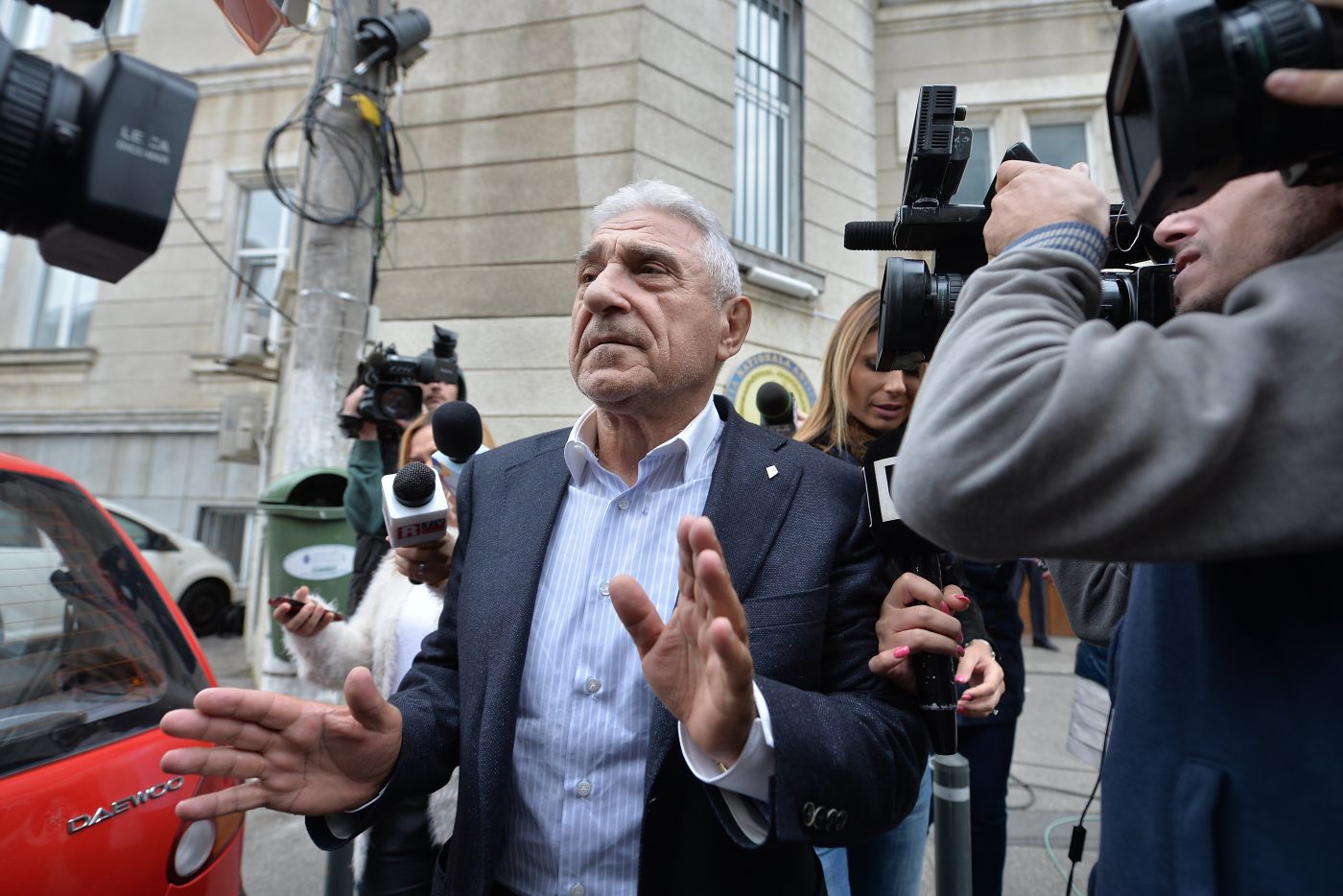 Cum a fost părăsit Giovanni Becali de fotbaliștii români pe care i-a făcut milionari în euro: „Eram un pușcăriaș!”. Momentul fabulos în care Zlatan Ibrahimovic s-a dus și l-a luat în brațe pe impresarul român: Jose Mourinho a rămas uluit
