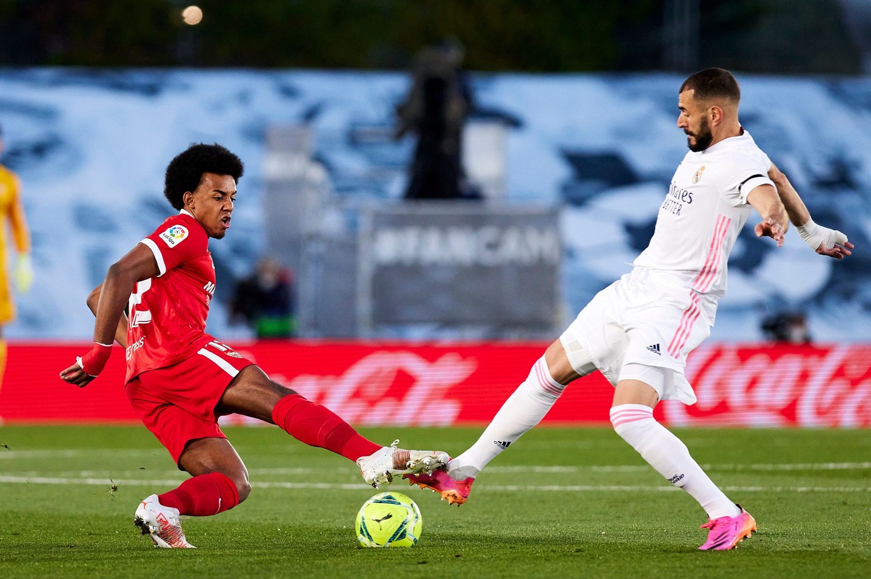 Negocieri dure între FC Sevilla și Chelsea pentru Jules Kounde! Ce condiție pun spaniolii pentru a-l vinde lui Abramovici