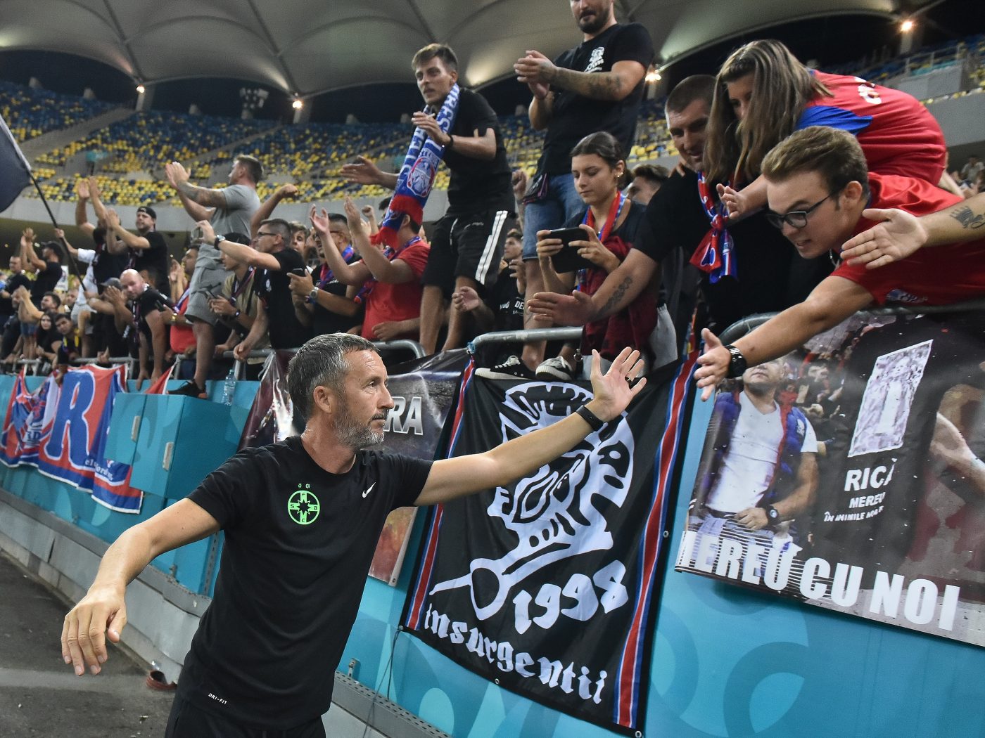 Meme Stoica s-a întors! Cum a fost surprins managerul general pe banca tehnică a FCSB + Ce a făcut la finalul partidei cu Sepsi OSK | GALERIE FOTO