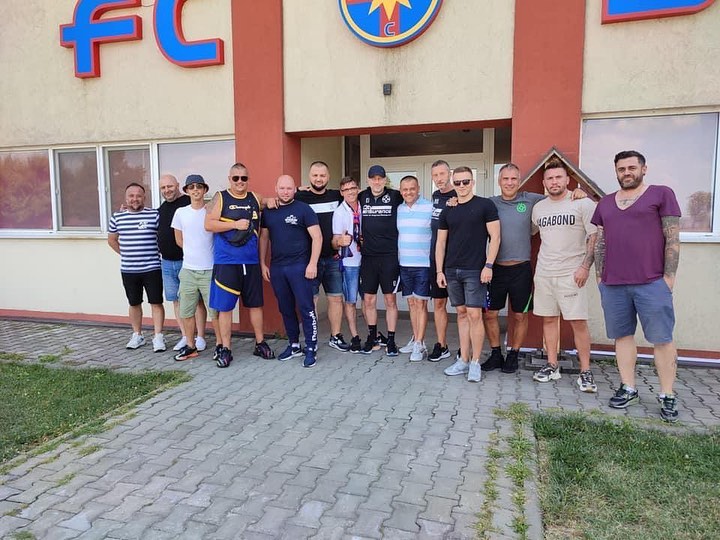 Imagini rare! Meme Stoica și Edi Iordănescu, întâlnire cu fanii FCSB. Managerul general, în extaz: „Să muncim împreună este un succes!” | FOTO