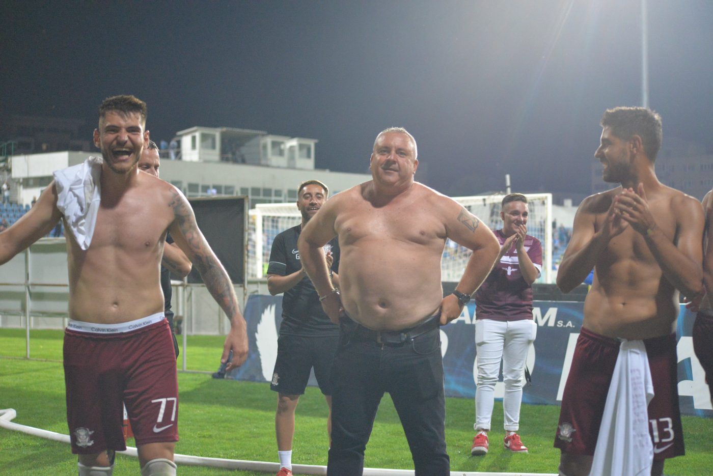 Mihai Iosif, despre momentul în care a rămas la bustul gol. „Nu am nici un fizic de Brad Pitt!” Propunere inedită pentru oficialii lui Rapid