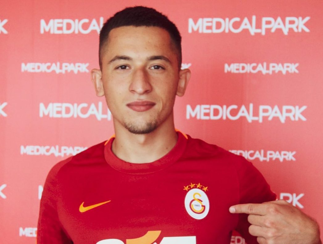 Olimpiu Moruțan, la mâna suporterilor lui Galatasaray! Fotbalistul român poate „pierde” tricoul cu numărul 10