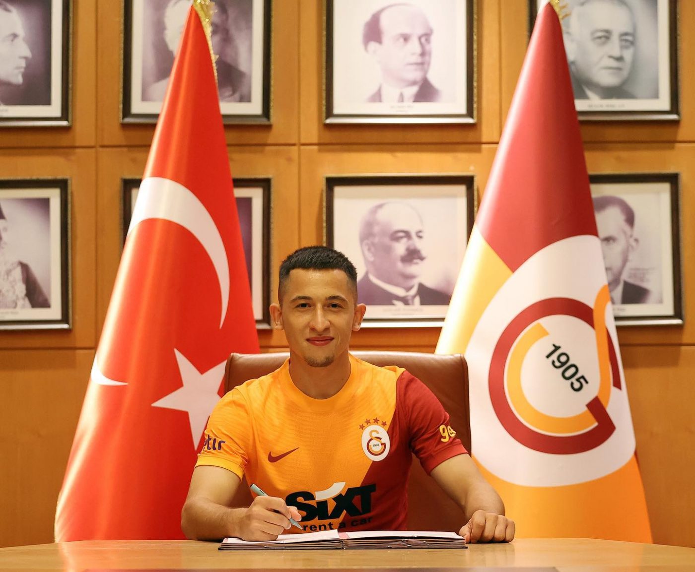 Olimpiu Moruțan nu va fi decarul lui Galatasaray. Suporterii au decis ce număr va purta fostul jucător de la FCSB