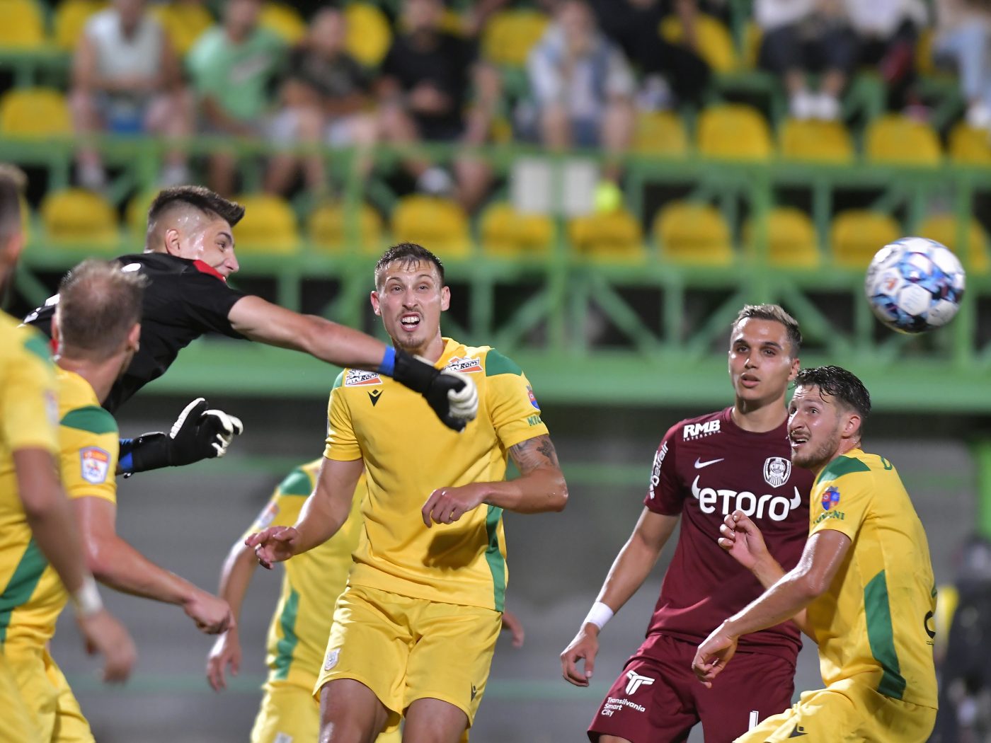 CFR Cluj – CS Mioveni 3-1, Live Video Online, în etapa cu numărul 3 din Superliga | Ciprian Deac fructifică lovitura de la 11 metri. Pauză pe stadionul din Gruia