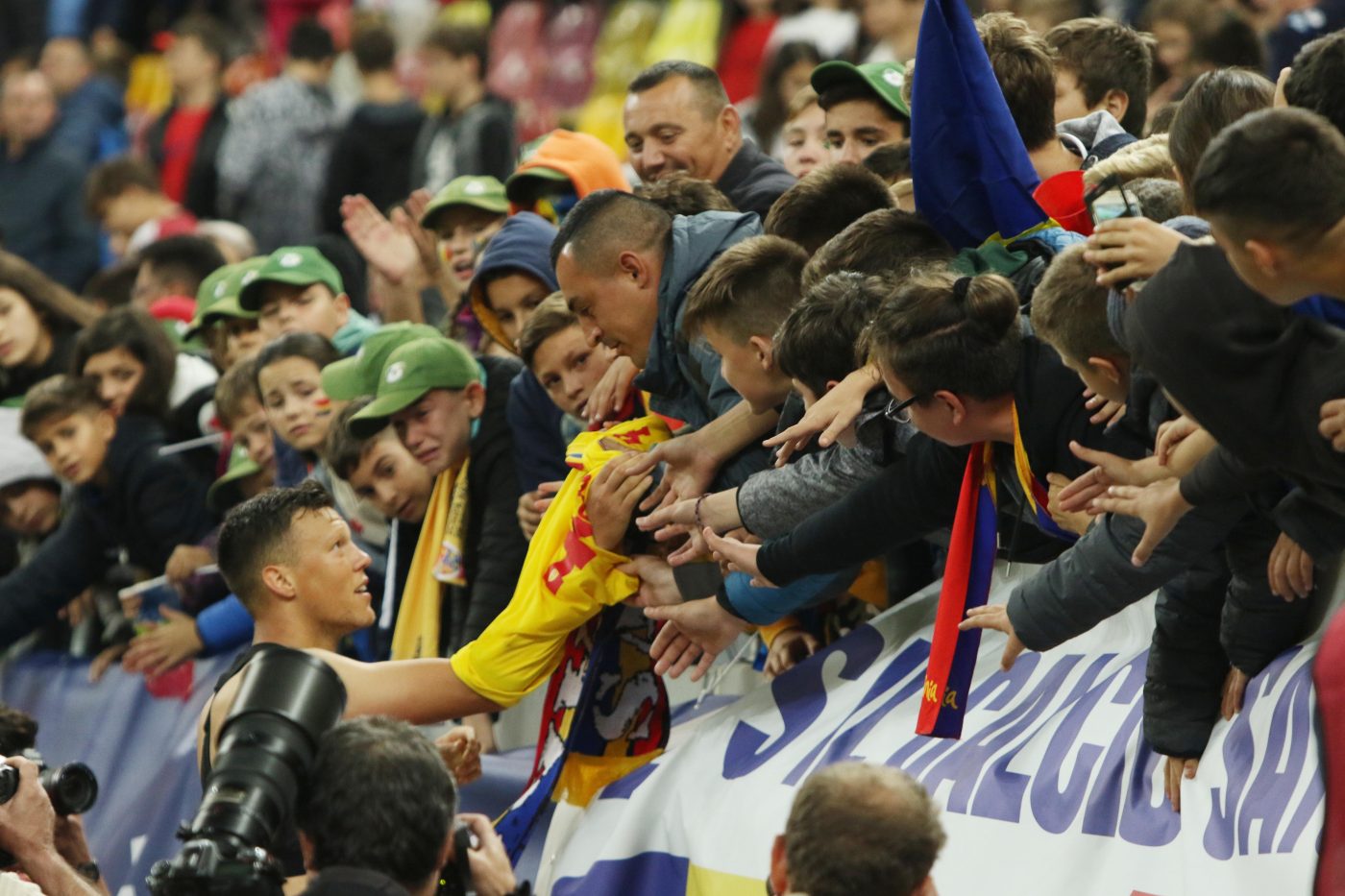 FIFA și UEFA, decizie radicală înaintea meciurilor din septembrie ale naționalelor! Suporterii, interziși pe stadioane