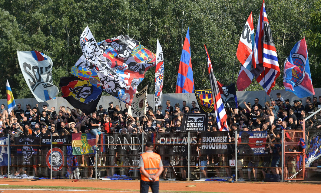 Ultrașii de la CSA Steaua, mesaj dur pentru legenda Helmut Duckadam: „Vând suflet, negociabil!”