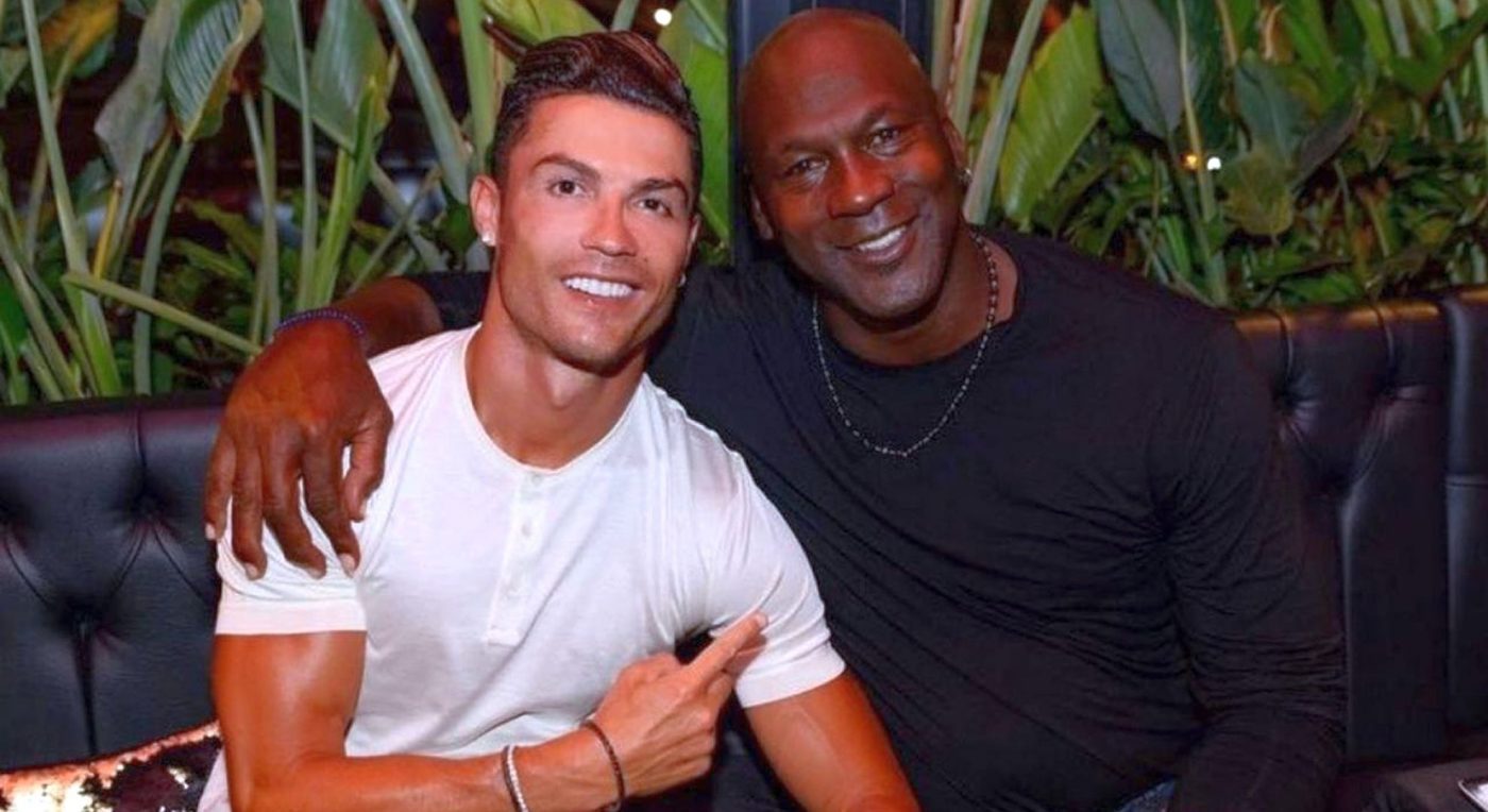 „Revenirea lui Cristiano Ronaldo la Manchester United este ca întoarcerea lui Michael Jordan la Chicago Bulls”. Entuziasm nemăsurat după anunțul transferului