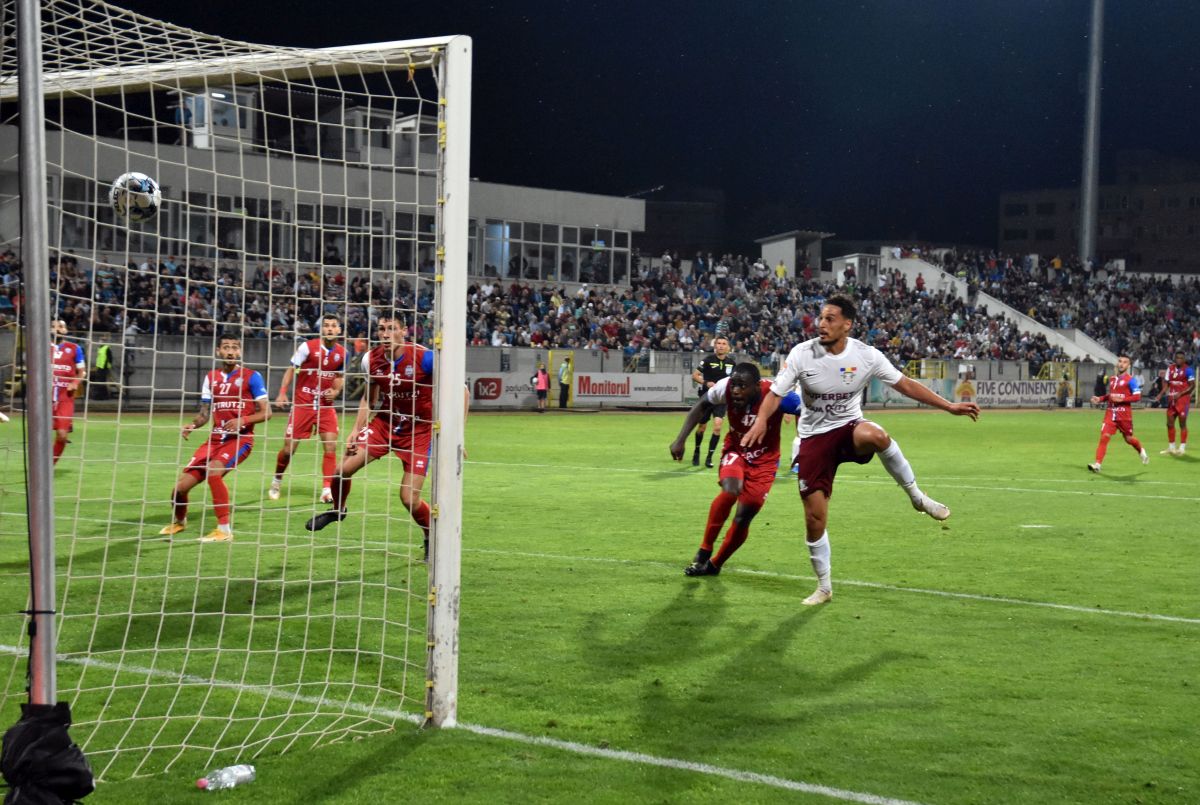 Valeriu Iftime, declarație incredibilă după eșecul cu Rapid: „Dacă mai vine de două ori băut la meci, trebuie să joace altcineva!”