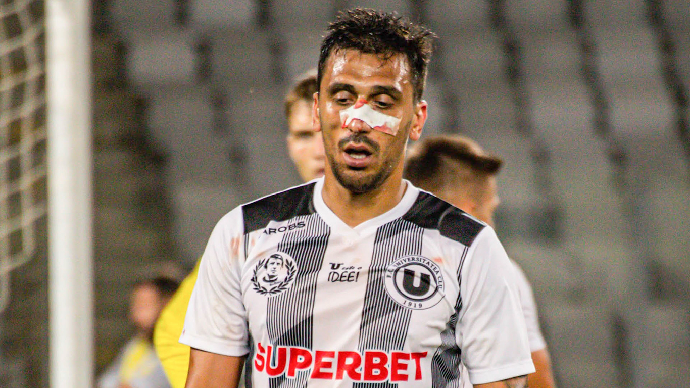 Fotbalistul tip gladiator! Denis Ispas a jucat pentru ”U” Cluj cu nasul rupt: ”A fost foarte incomod, deoarece nu puteam respira”
