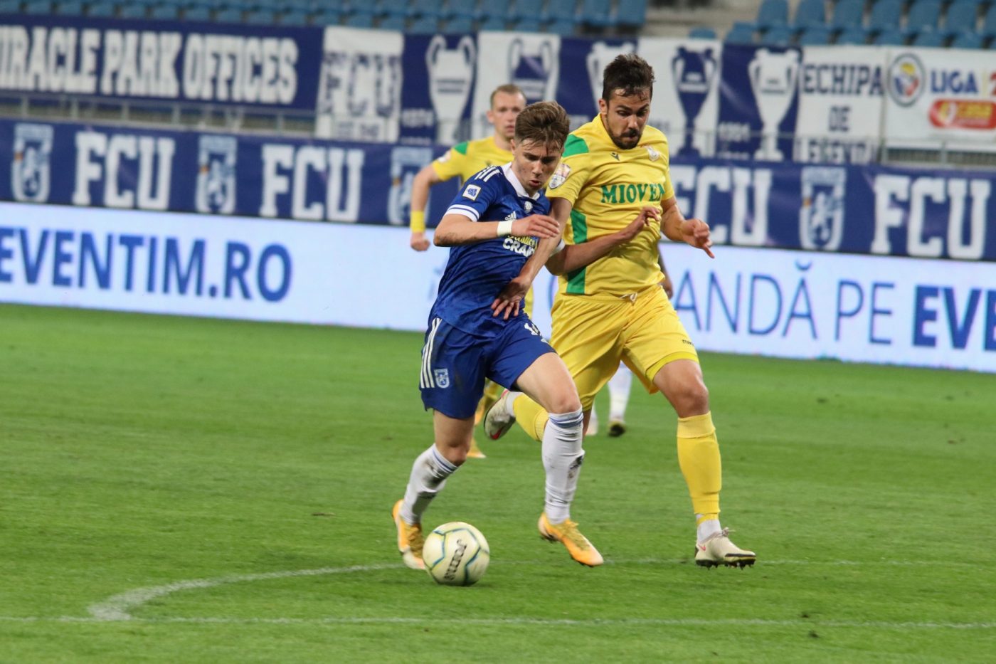 CS Mioveni – FCU Craiova 1-0. Adrian Mutu, probleme tot mai mari în Bănie