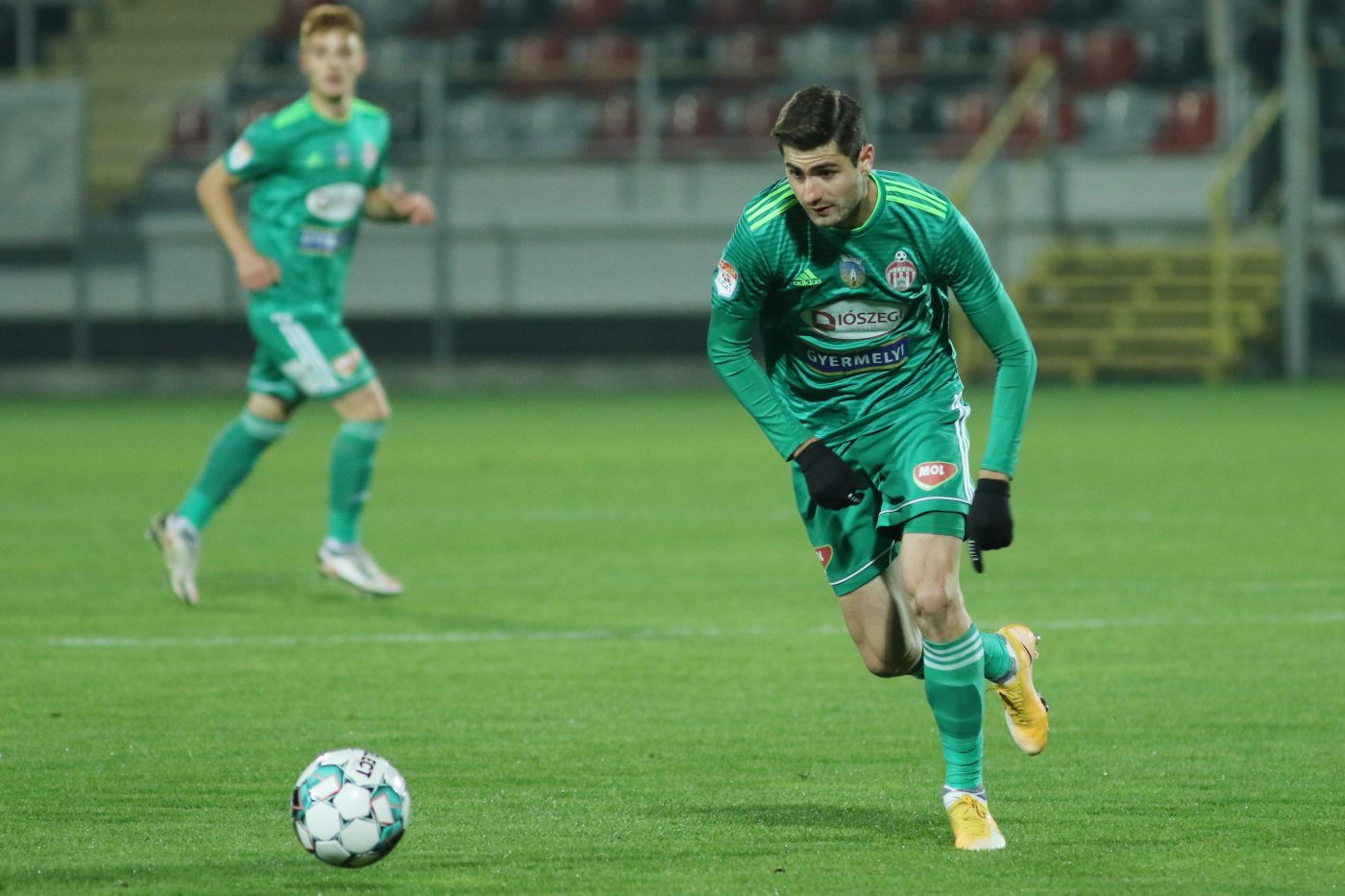 Noua conducere a lui CFR Cluj joacă tare! Trei jucători transferați de Dan Petrescu și Bogdan Mara într-o singură zi