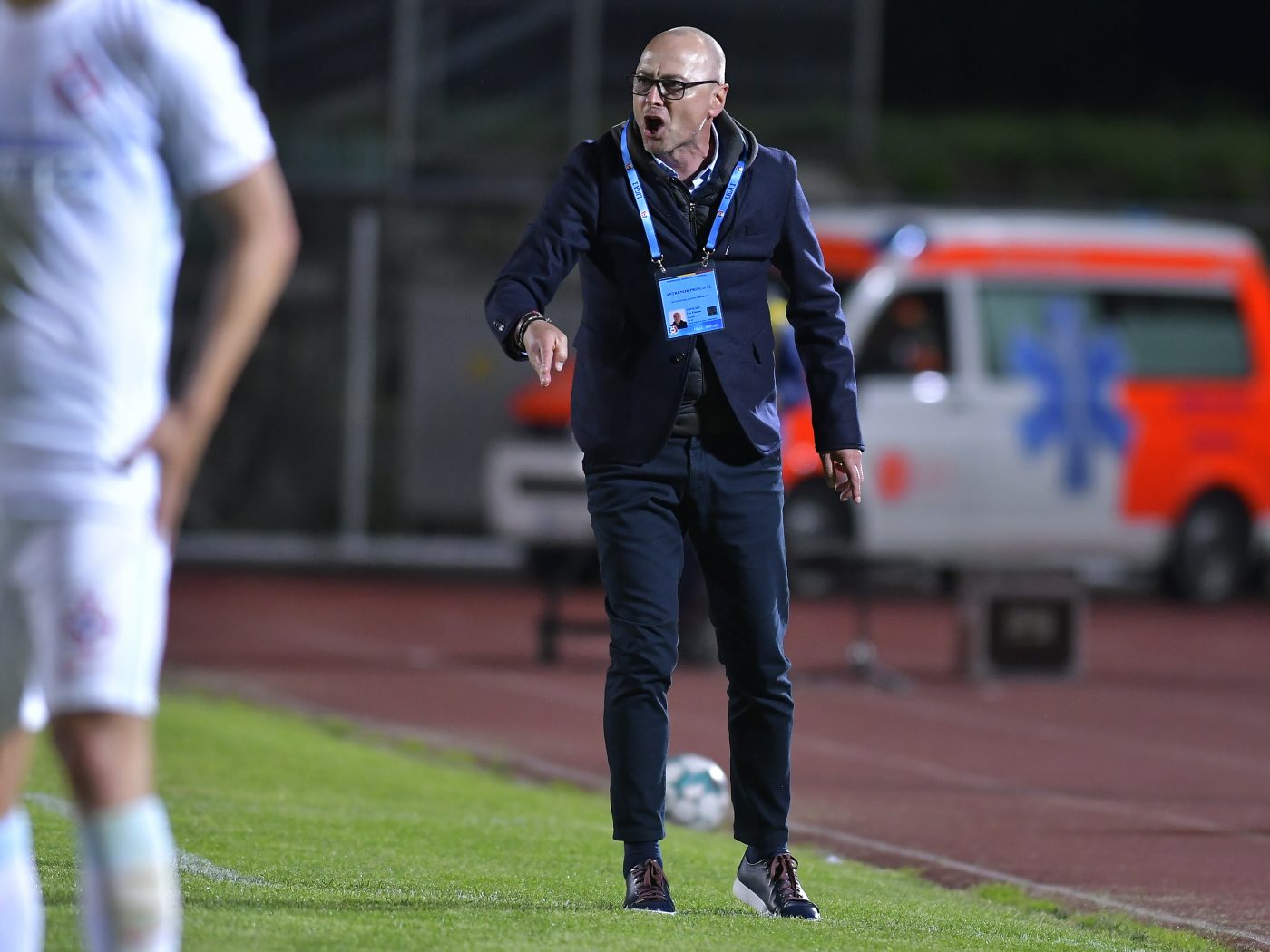 Leo Grozavu a răbufnit după cartonașul roșu de la Ovidiu: „Mi s-a pus pumnul în gură!”. Ce spune antrenorul lui Sepsi despre arbitrajul lui Adrian Cojocaru