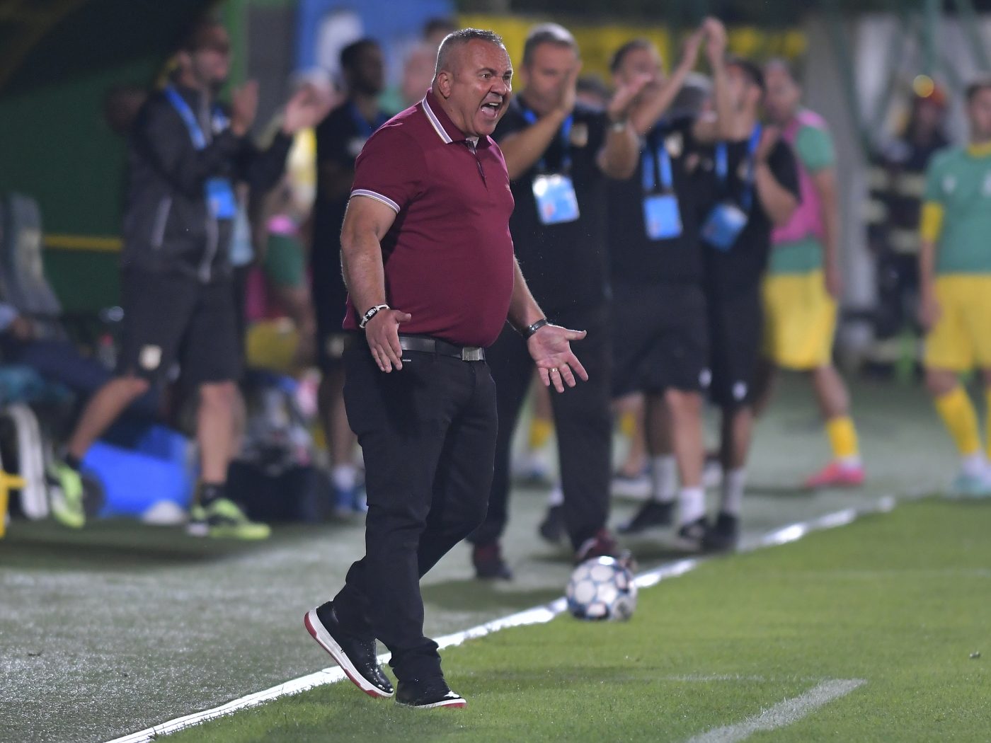 Mihai Iosif reacționează dur după decizia FRF: „Niște lucruri care mă depășesc. Sunt zi de zi la antrenament, apoi îmi spun să stau jos!”
