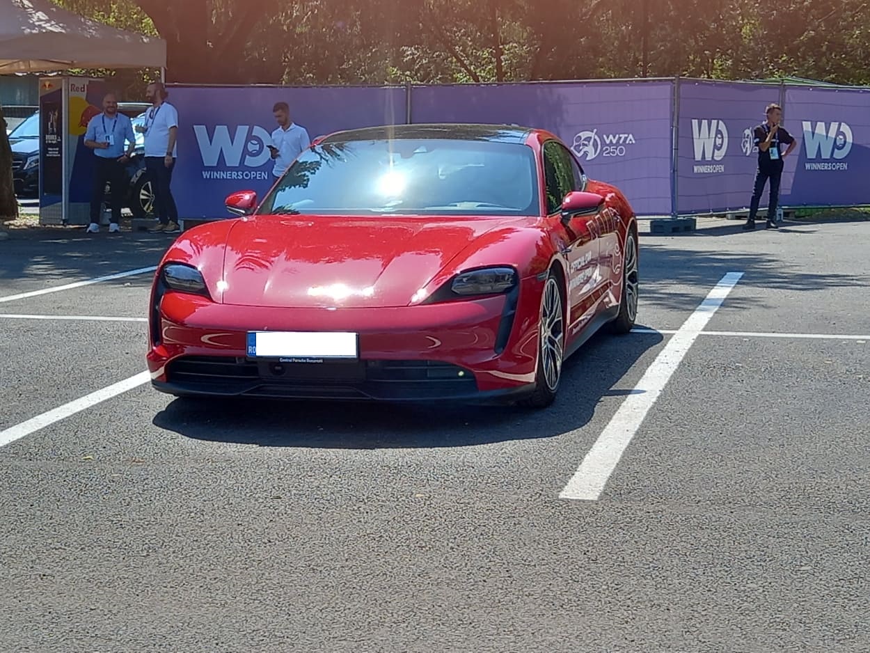 Milionarul român care vinde mașini scumpe la prețuri de chilipir. A fost favoritul lui Borcea, a fost comparat cu Messi și dezvăluie: „Mercedes-ul l-am luat cu 90.000 de euro și l-am dat cu 13.000. Porsche-ul l-am luat cu 130.000 de euro și l-am dat cu 30.000”