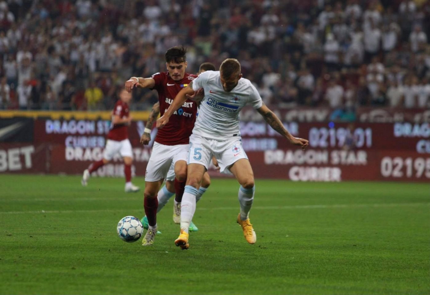 Din nou, trei schimbări la pauză, în derby-ul FCSB – Rapid! S-a băgat iar Gigi Becali?
