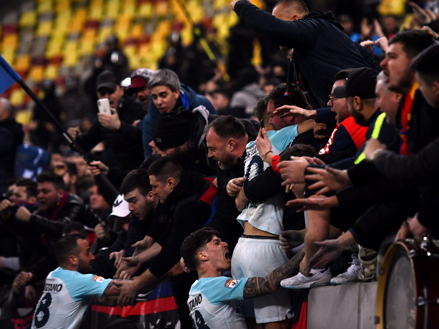 Suporterii lui FCSB cer accesul suporterilor pe stadioane cu teste COVID-19: „Am făcut o adresă către Guvern!” | EXCLUSIV ProSport Live