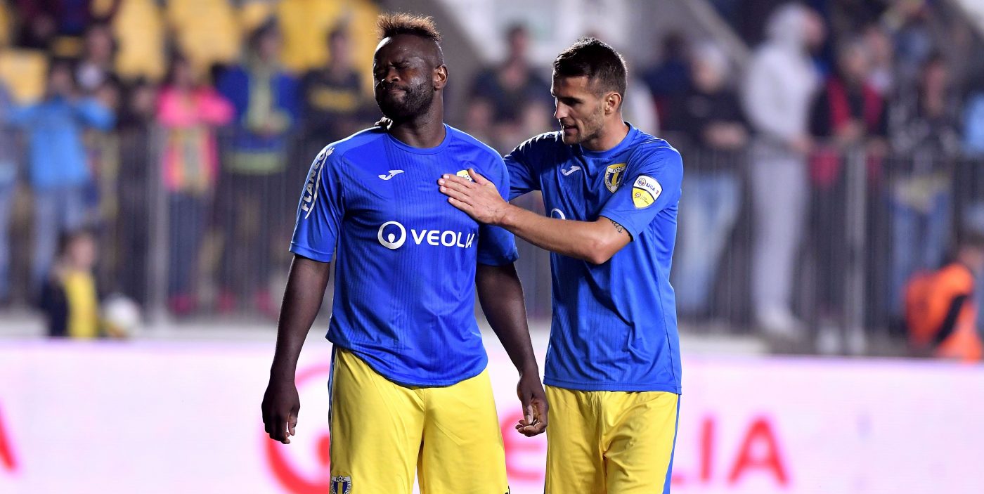 Un fost fotbalist de la Petrolul Ploiești și-a dat în judecată iubita! Românca i-a interzis să își mai vadă copilul