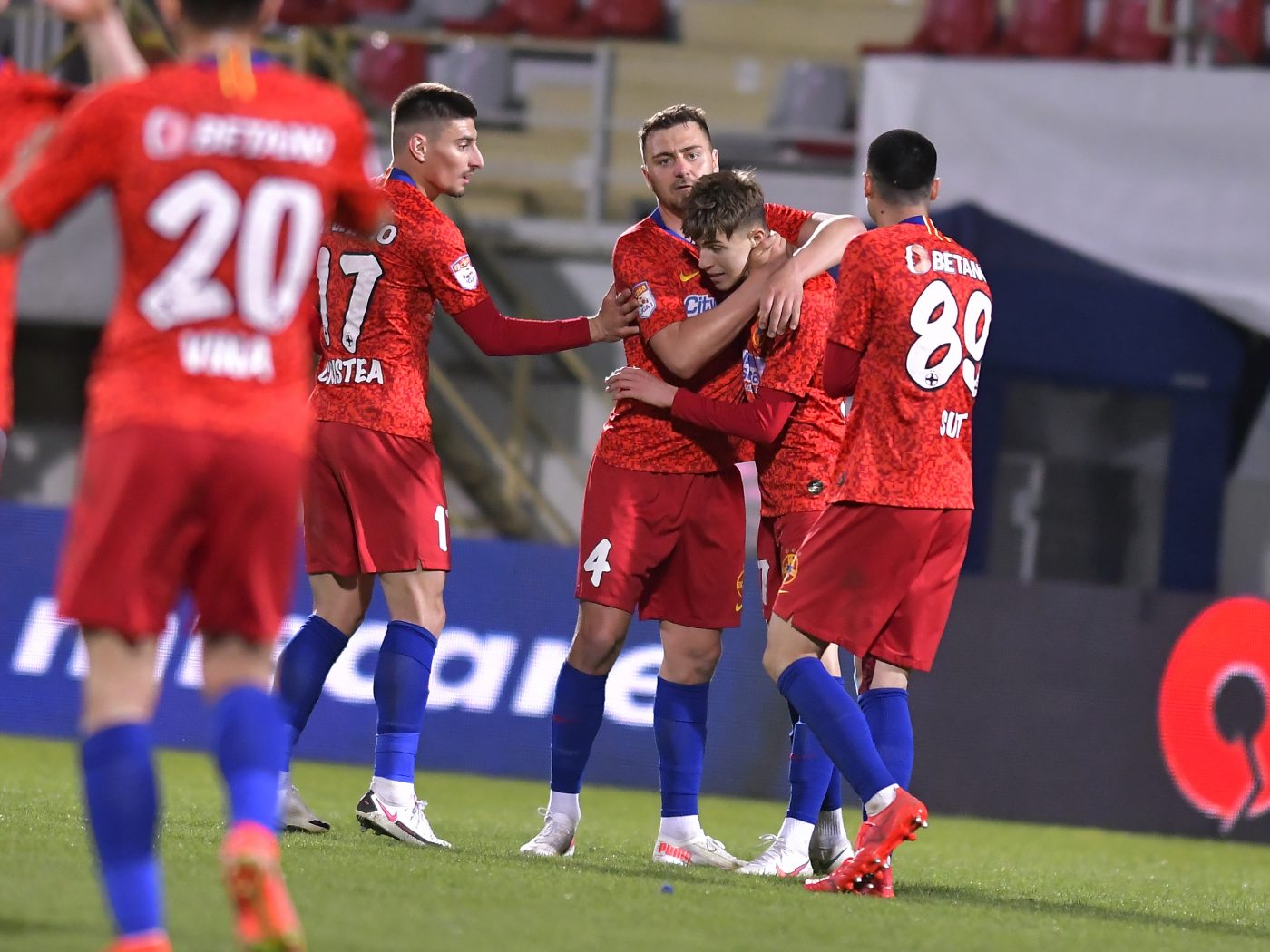 FCSB are un nou căpitan la derby-ul cu Dinamo! Edi Iordănescu a hotărât ce jucător preia banderola de la Florin Tănase