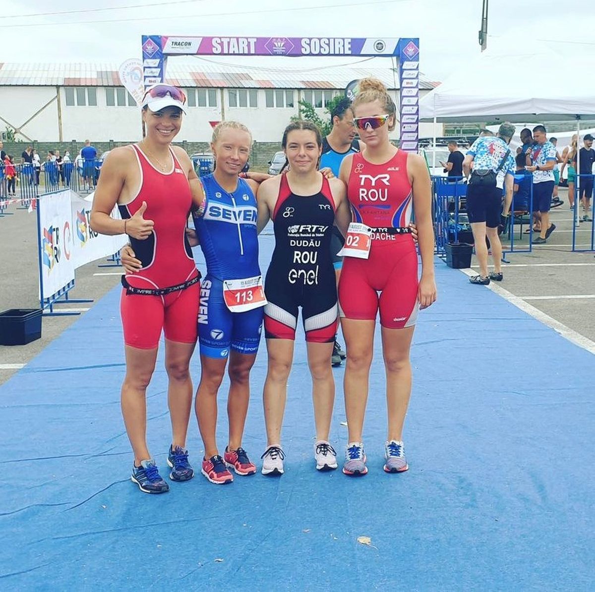 Au lăsat înotul pentru adrenalina de la triatlon! „Avem și trei antrenamente pe zi” + Experiența neplăcută: „A explodat”