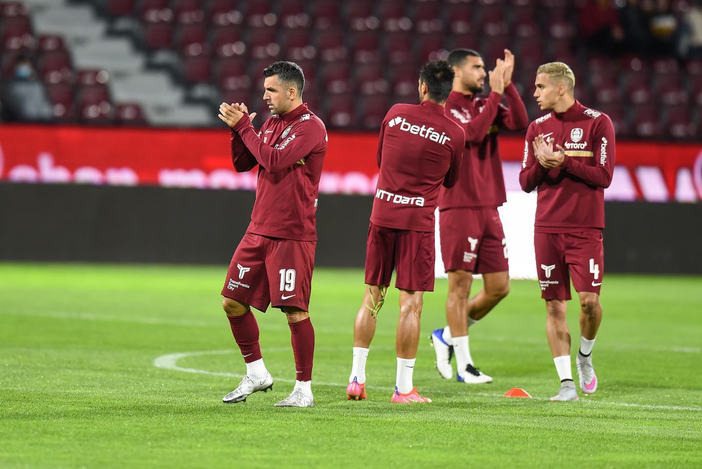 CFR Cluj, fără vedete în Cupa României, la Craiova! Dan Petrescu a făcut anunțul surprinzător: „Să vedem ce jucători luăm de la echipa a doua!”