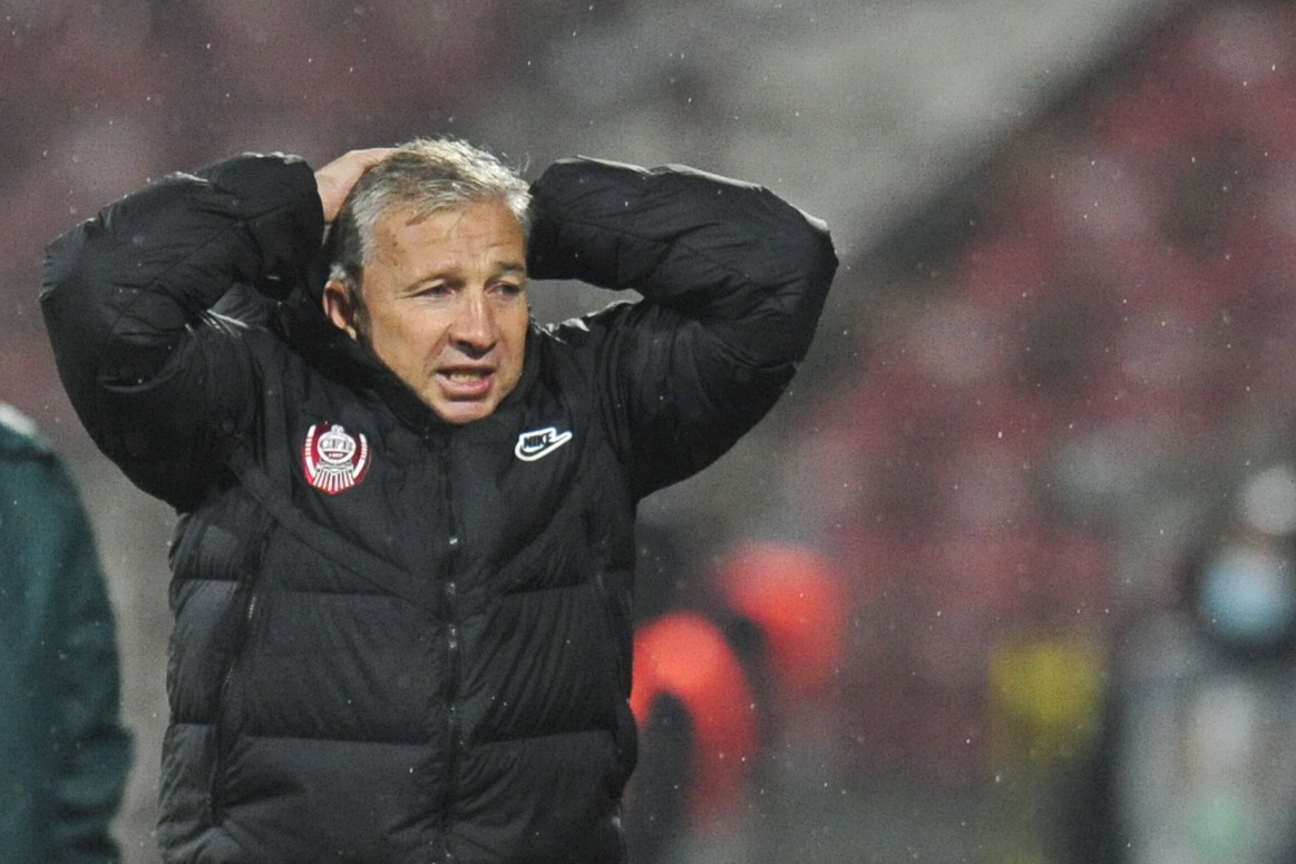 Cum l-a lăsat Dan Petrescu să plece pe fundașul care a refuzat FCSB pentru a semna cu CFR Cluj: „Nu am mai trecut niciodată prin așa ceva”