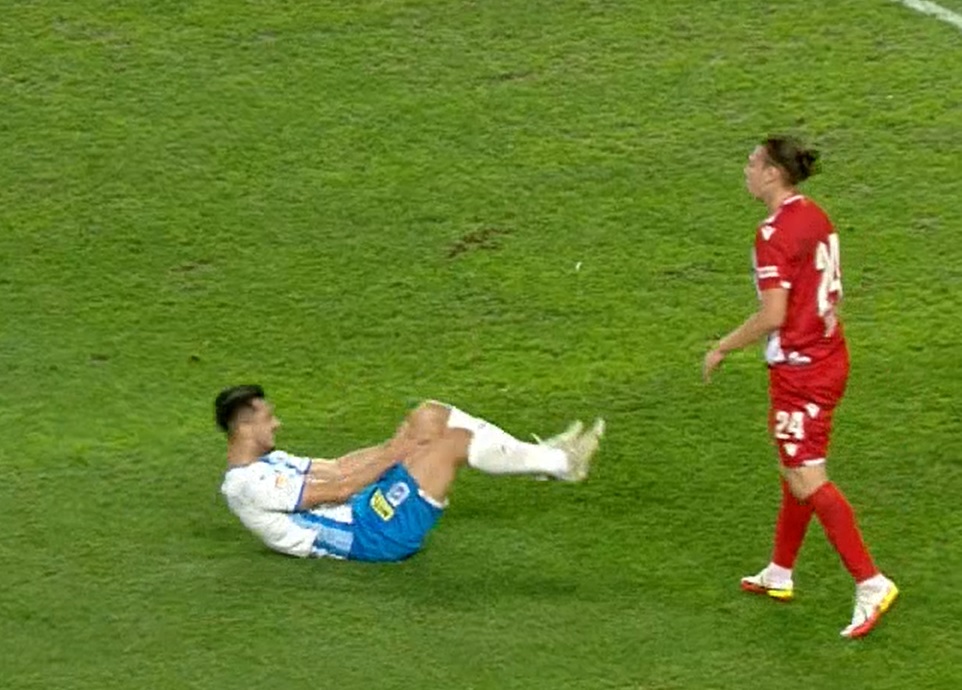 Așa „a îngropat-o” Deniz Giafer pe Dinamo și a fost eliminat la Craiova! Cine l-ar fi scos imediat de pe teren: „Nouă din zece antrenori ar fi făcut asta!”