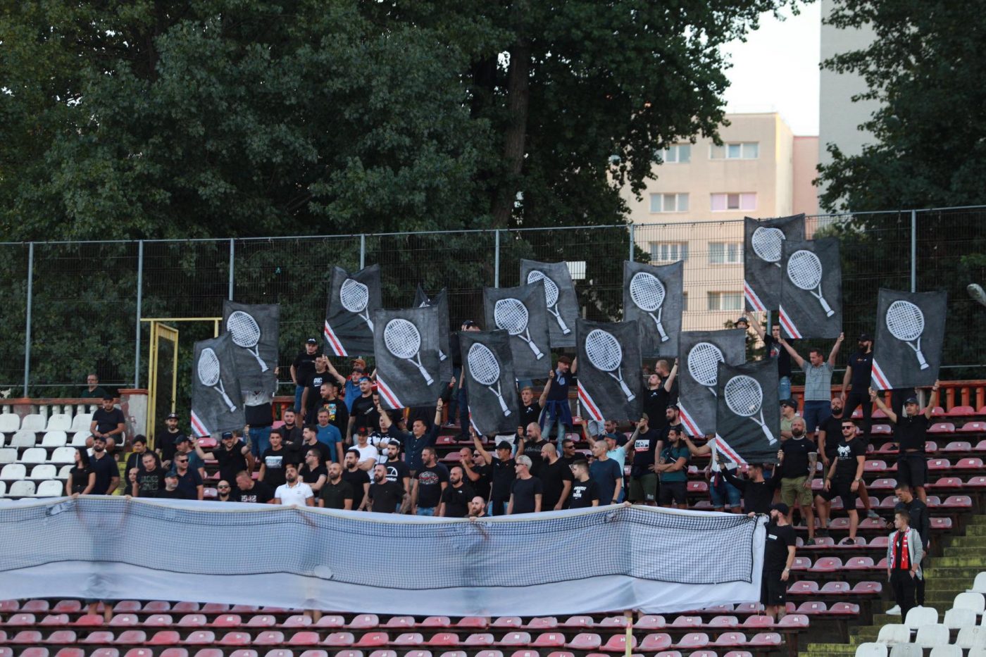 Dinamoviștii promit răzbunare rivalilor de la FCSB: „Totul va fi servit înapoi!” Scenografie specială realizată de „câini” | FOTO
