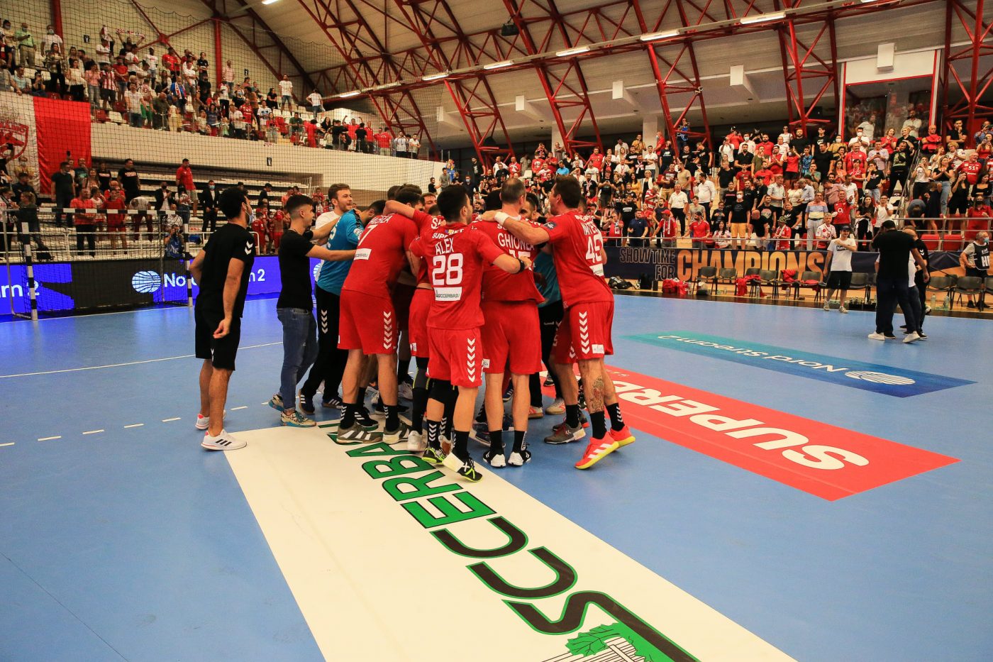 Dinamoviștii promit spectacol și la Paris! „Câinii” merg în număr mare în Franța pentru super duelul cu PSG, din Liga Campionilor | EXCLUSIV