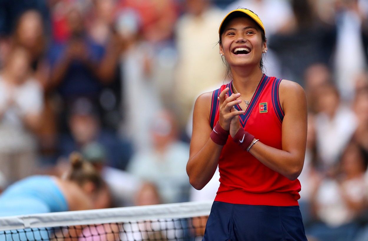 Emma Răducanu, o nouă surpriză la US Open! Sportiva cu origini românești a învins-o pe Belinda Bencic și joacă în semifinale. Prima reacție