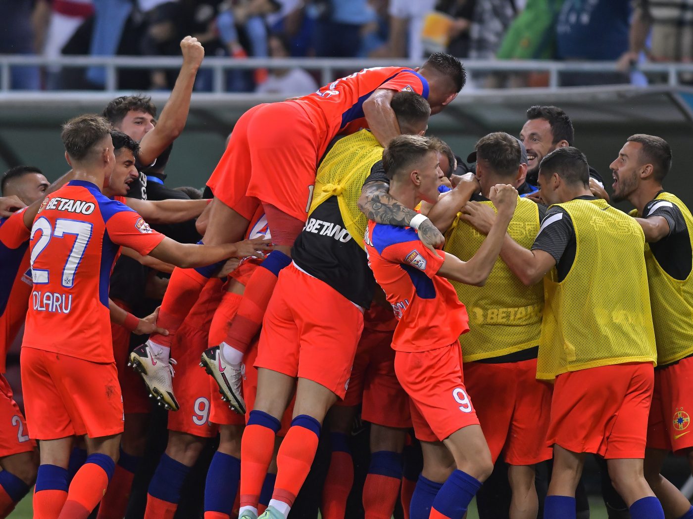 FCSB – Dinamo 6-0 | Victorie istorică pentru Edi Iordănescu! „Câinii”, umiliți pe Arena Națională în fața a peste 35.000 de spectatori | VIDEO