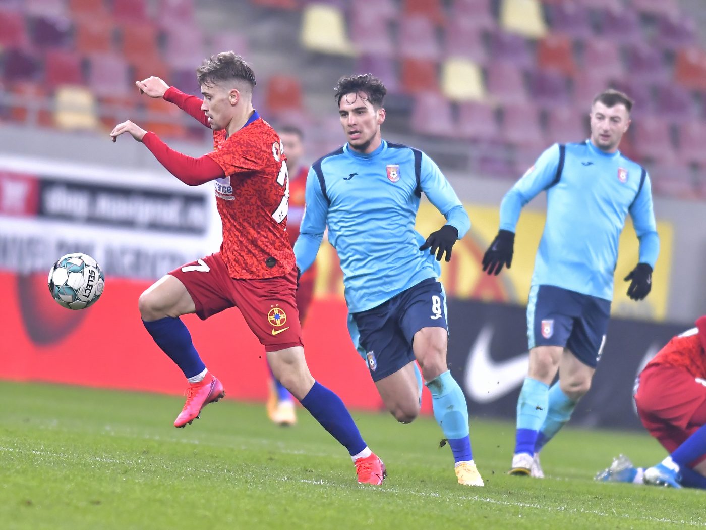 Fotbalistul dorit de Dan Petrescu la CFR Cluj nu ar refuza transferul. „Normal că mi-aș dori să ajung la campioana României”