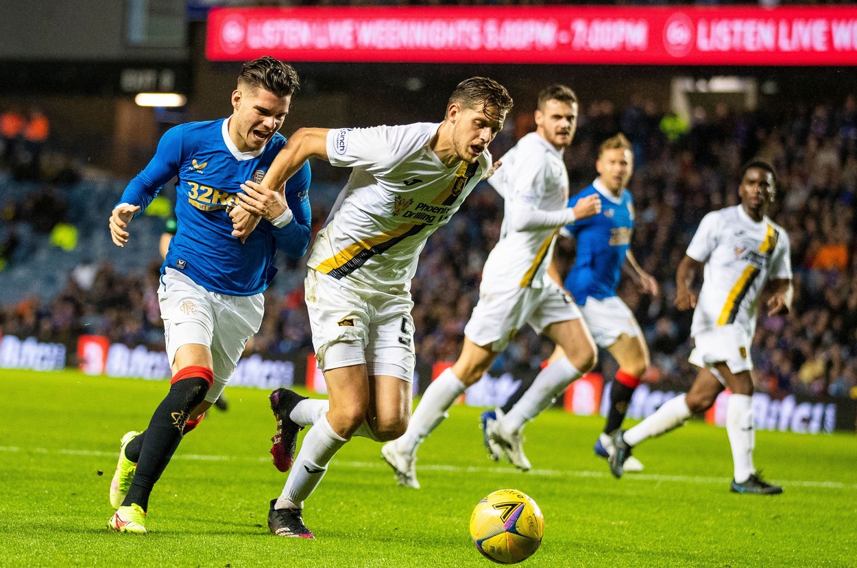 Ianis Hagi, show total la Rangers după ce a avut COVID-19! A oferit un assist imediat după ce a intrat, iar Gică Hagi a dezvăluit totul: „A luat un avion privat!”