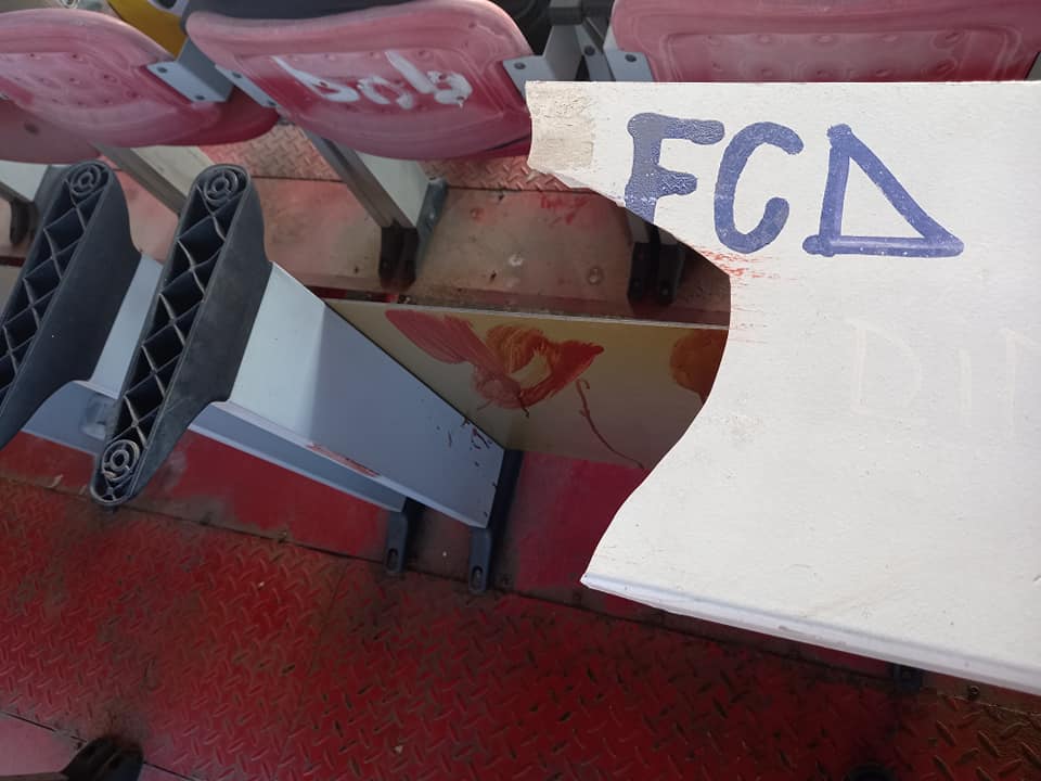 Imagini dezolante din „Ștefan cel Mare”! Starea jalnică în care a ajuns stadionul Dinamo și cum arată masa presei | SPECIAL