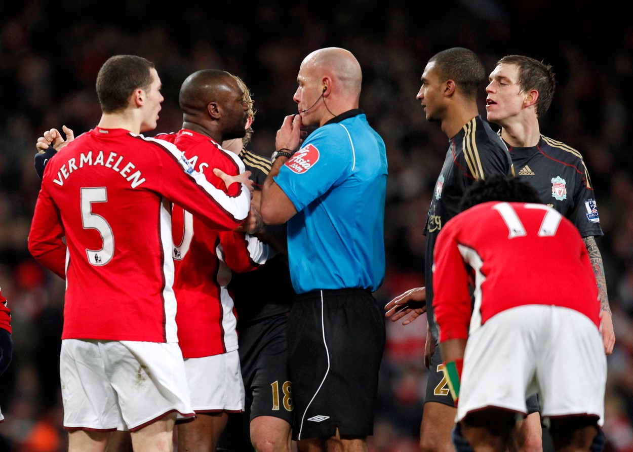 Un fost jucător de la Arsenal Londra i-a distrus pe șefii „tunarilor” în câteva secunde: „Cum e posibil așa ceva?” Întrebarea la care nu există un răspuns logic