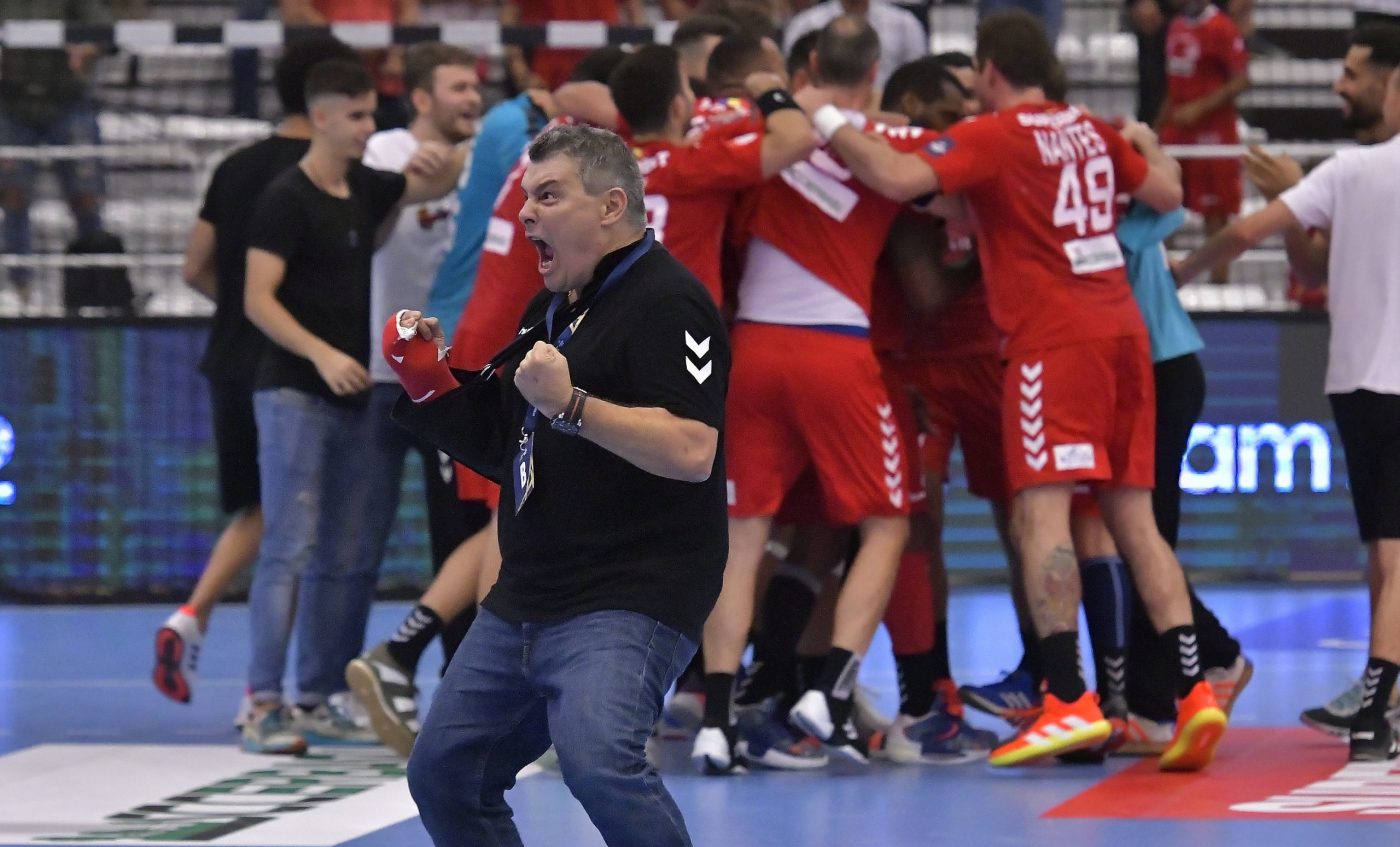 Xavier Pascual rămâne cu „picioarele pe pământ” după victoria contra lui Kielce. „Sunt antrenor, nu magician. Păstrați-vă calmul!”